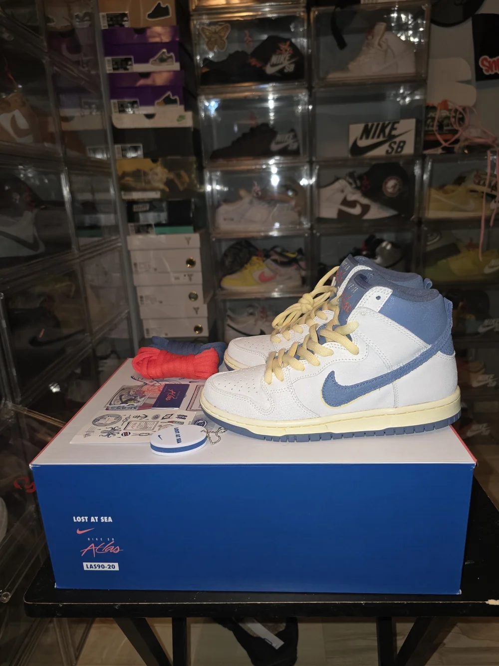 Nike SB Dunk High Atlas Lost At Sea ( with the special box )